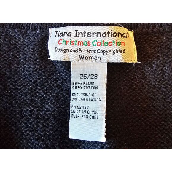 Vintage Tiara Embroidered Red Cardinal theme Vest, Sz 26/28 Christmas Collection - Picture 5 of 5